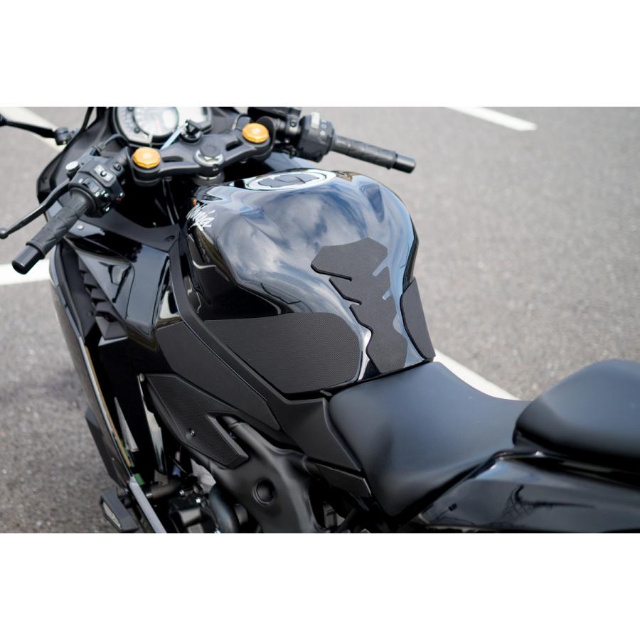 ワールドウォーク（WORLD WARK） Ninja ニンジャ ZX25R SE KRT タンク
