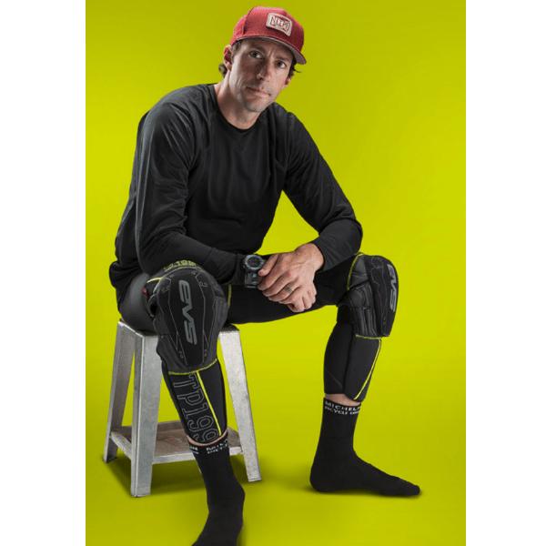 \全品5+1000円★12/11(月)限定／EVS イーブイエス TP199 Knee Guards ニーガード 膝ガード 膝保護
