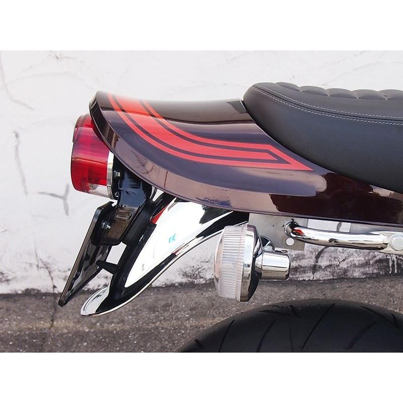 SUZUKI、HONDAテール台ランプとリアフェンダー純正 ドレミコレクション 35114 Z1スタンダード鉄メッキリアフェンダー 赤