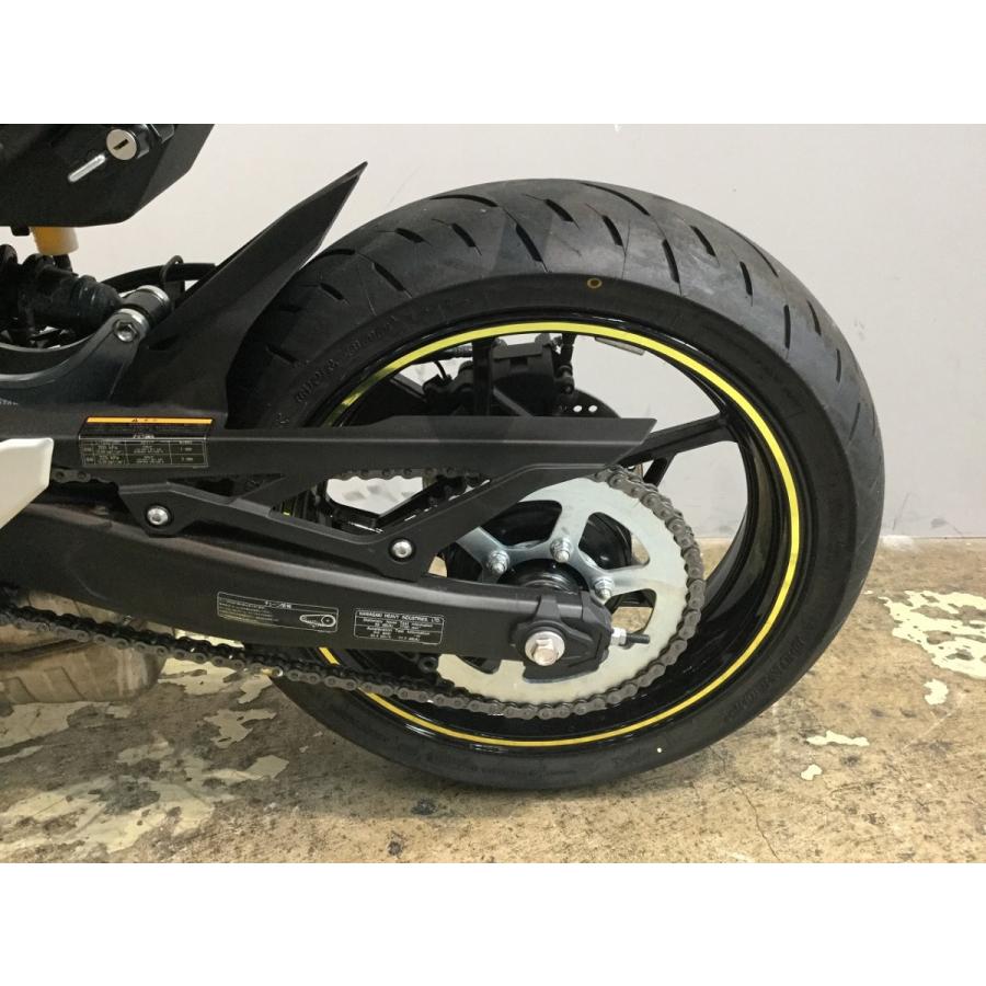鑑定車両