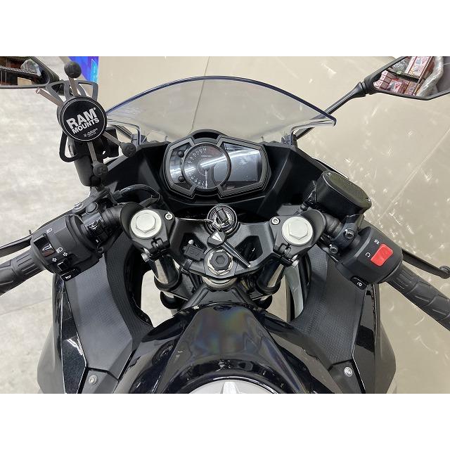 人気新品入荷人気新品入荷Ninja 250 ABS 2019年モデル!エンジンスライダー・USBポート・スマホホルダー装備! バイク車体 REBEL 250 2020年モデル/スマホホルダー装備/低走行