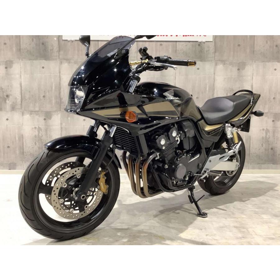 CB400スーパーボルドール　特別限定仕様　モリワキ製マフラー　グリップヒーター装備　ディトナ製バーエンド　ブレーキフルードキャップ　USB装着　｜bikeo-ds-shopping｜07