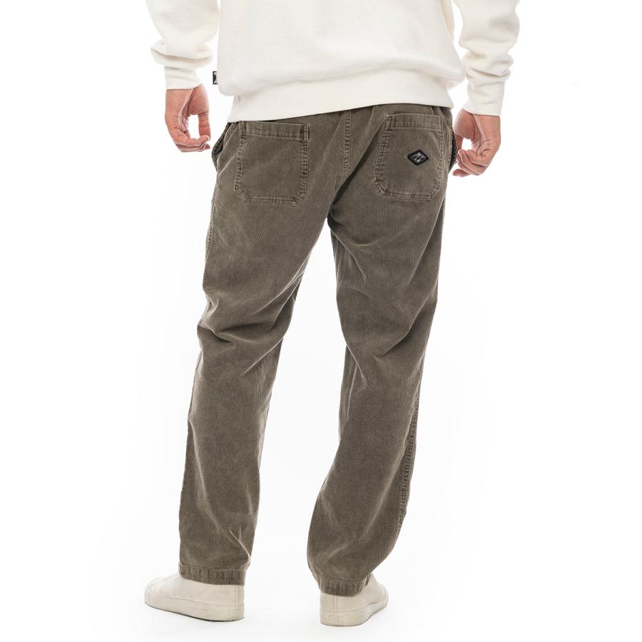 XL スラックス 2024年モデル