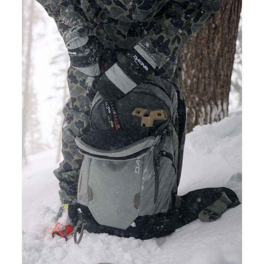 新 ダカイン　ポーチャー32Ｌ　定価43450円 DAKINE POACHER BACKPACK 32L バックパック/リュック 【25-26SNOW