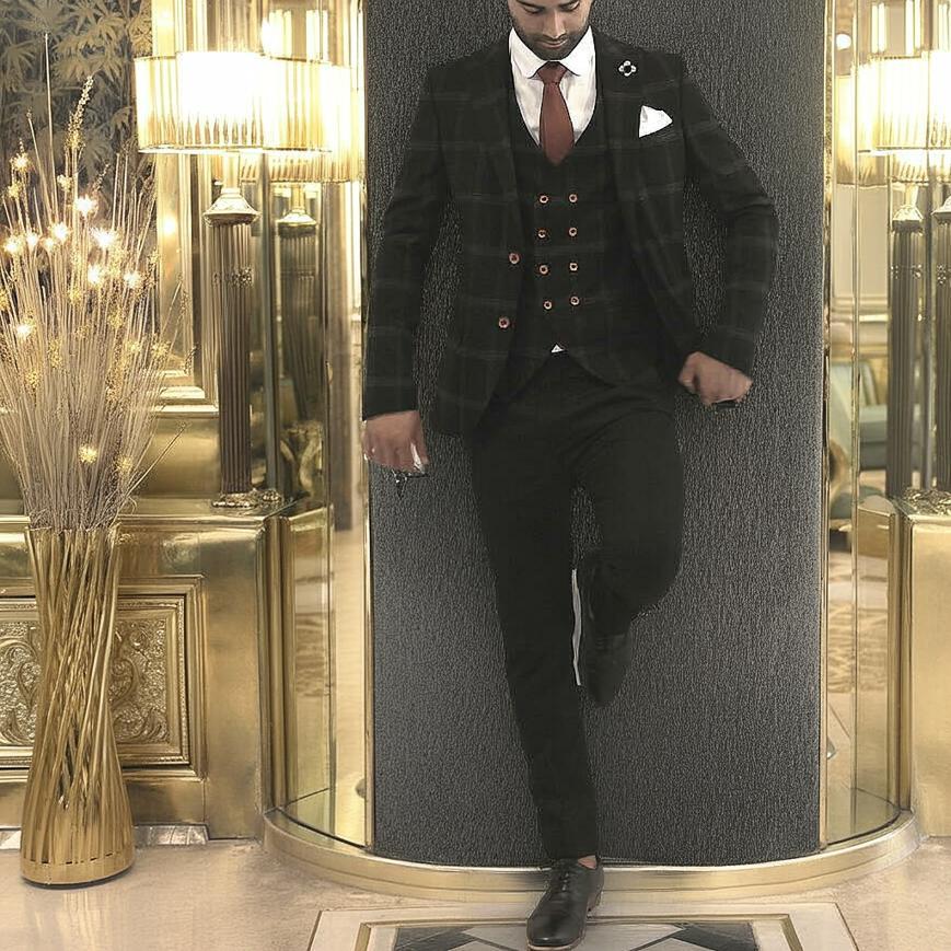 黒 テーラードジャケット サイドストラップ付き 黒 テーラードジャケット サイドストラップ付き