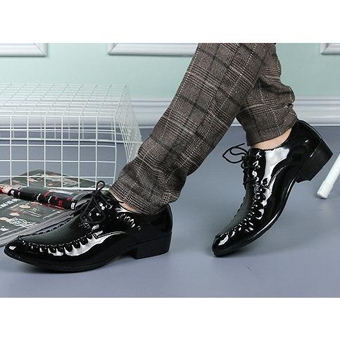 クロコ柄 レースアップ ドレスシューズ ブラック 革靴 トンガリ