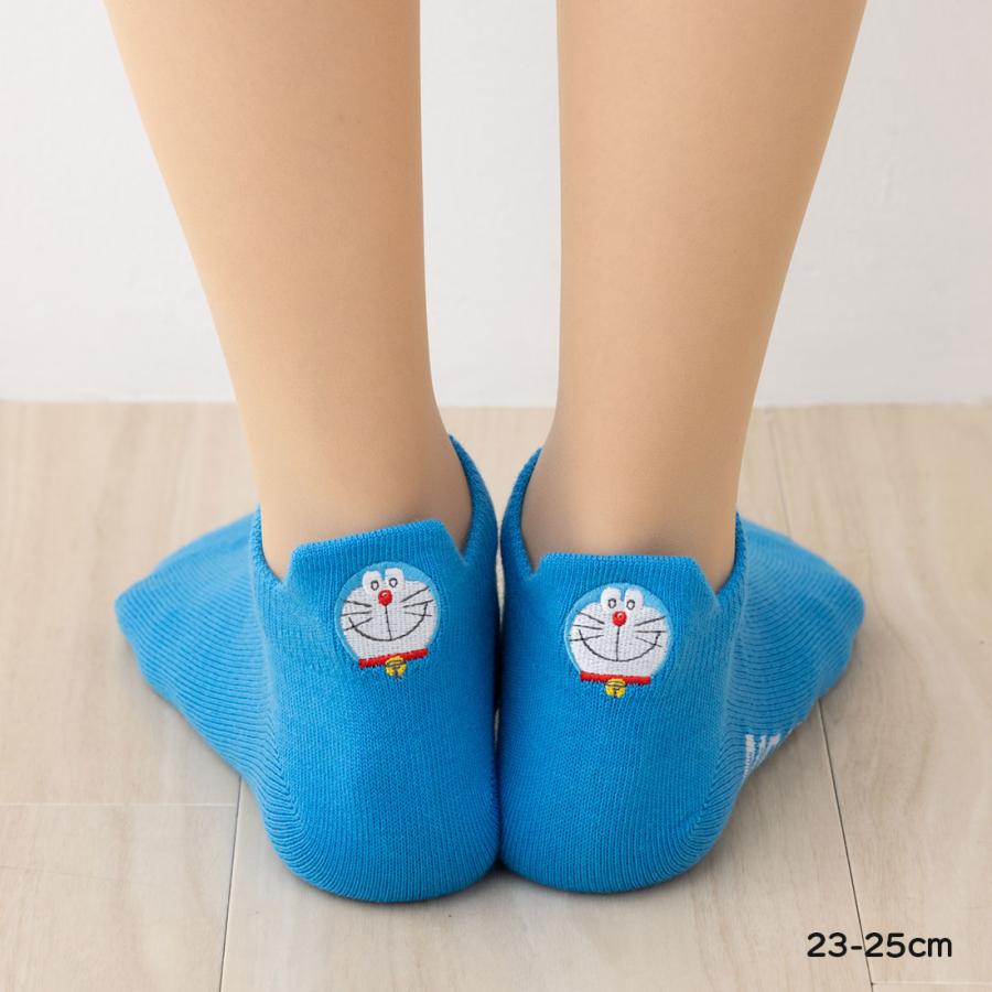 Fukuske（フクスケ） ドラえもん 後ろ刺繍 スニーカー丈ソックス 青 23