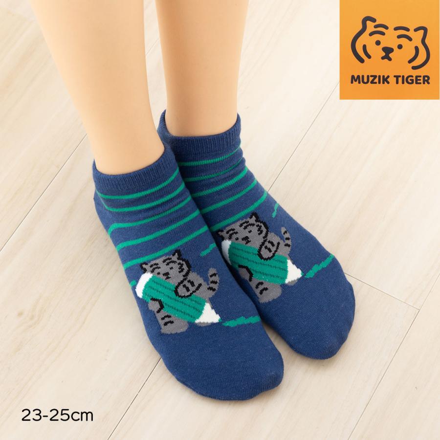 感謝価格(ㅅ´꒳` )おやすみ靴下にゃん レジンヘアゴム MUZIK TIGER 線を引く柄 スニーカー丈ソックス ネイビー 23-25cm