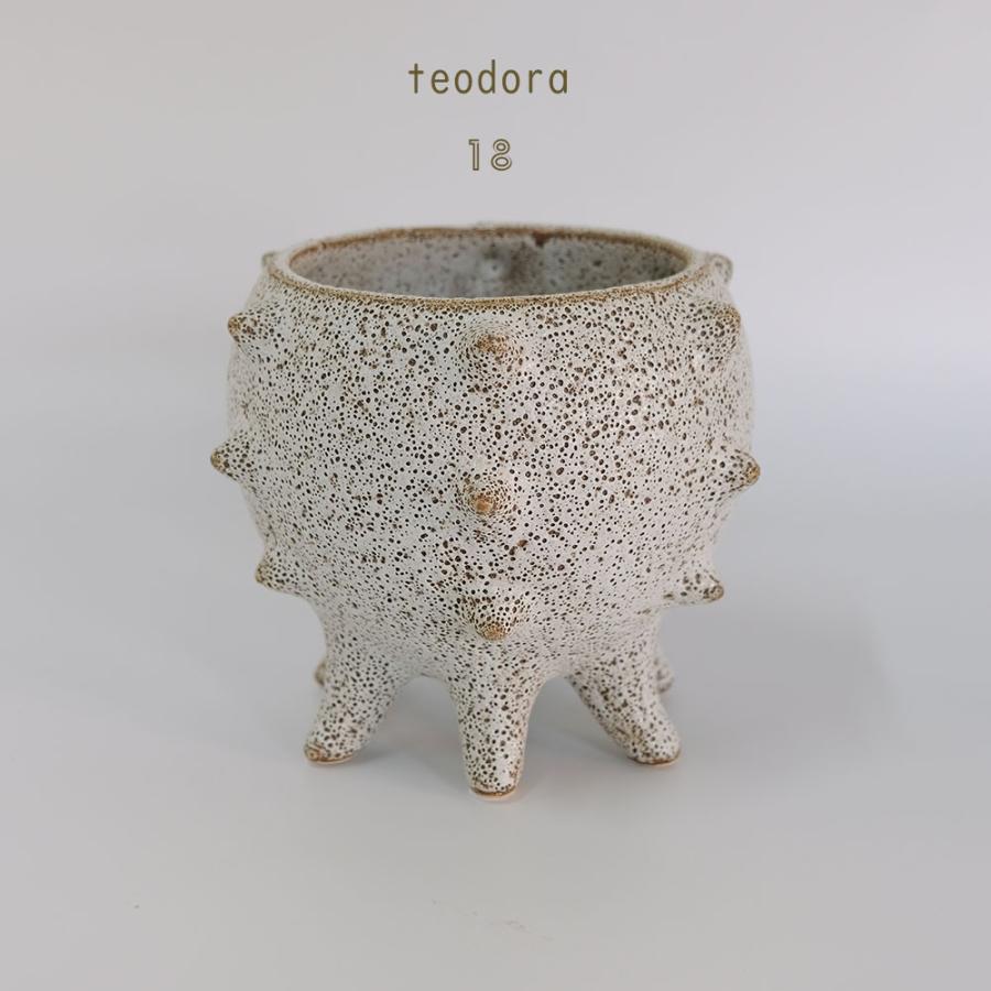 植木鉢 おしゃれ 室内 テオドラ18 鉢カバーポット 陶器 土器 底穴なし