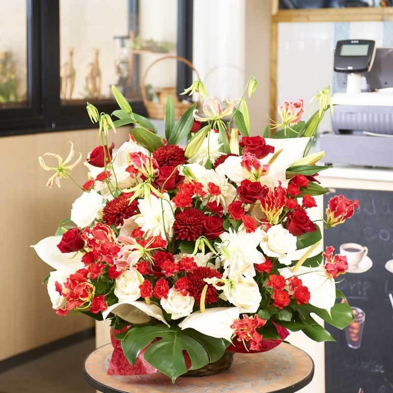 アレンジメントフラワーmサイズ 白 赤系 1 5万円コース Am108 Sp Gifts Yahoo 店 通販 Yahoo ショッピング