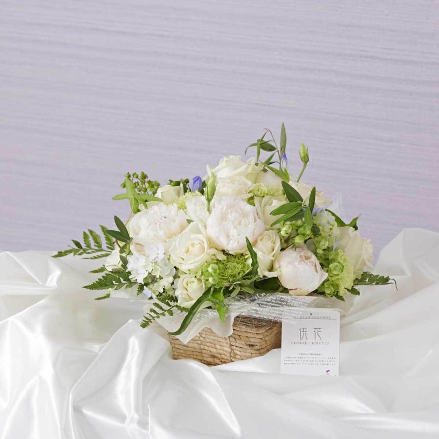 供花 モダンアレンジメントフラワー 白バラミックス Mサイズ Os159 Sp Gifts Yahoo 店 通販 Yahoo ショッピング