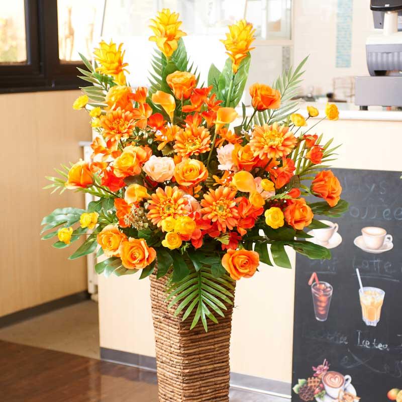 誕生日プレゼント オレンジ系のお花でお洒落なスクエア型ｌサイズ造花スタンドです 造花アート スタンド花 スクエアスタンドl オレンジ系 生花 Www Cerede Es