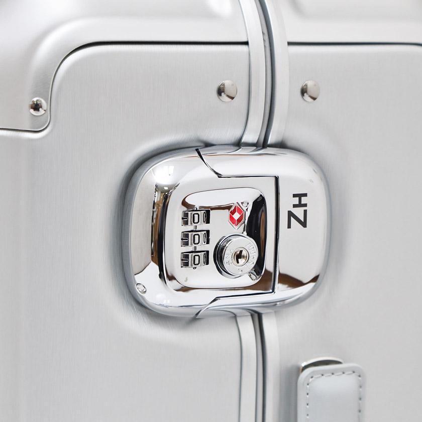 ZERO HALLIBURTON ゼロハリバートン キャリーオン 4輪 スーツ ZERO HALLIBURTON ゼロハリバートン キャリーオン 4輪 スーツ