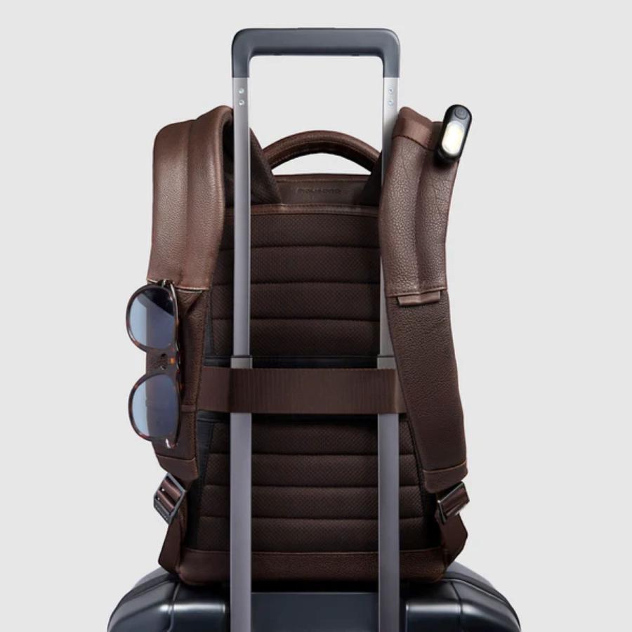 ピクアドロ PIQUADRO バックパック リュックサック バッグ PC iPad
