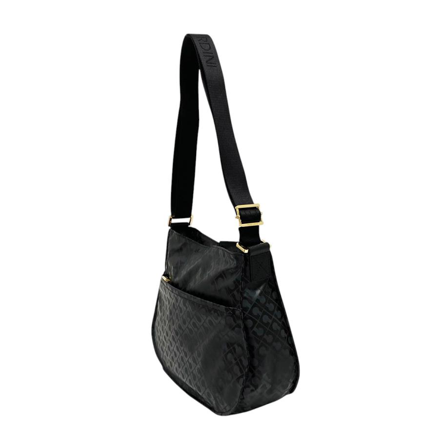 極美品✨ゲラルディーニ　ソフティ　ワンショルダー　バッグ　黒　A4 レザー GHERARDINI ゲラルディーニ SOFTY ソフティ ショルダーバッグ