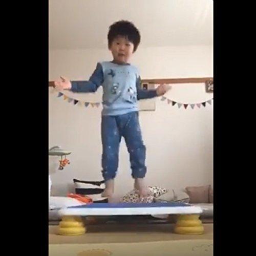 家庭用トランポリン 子供 バンバンボード緑色 おうち時間 ストレス発散 安全 静か 室内 マンション 運動 体幹 バランス感覚 