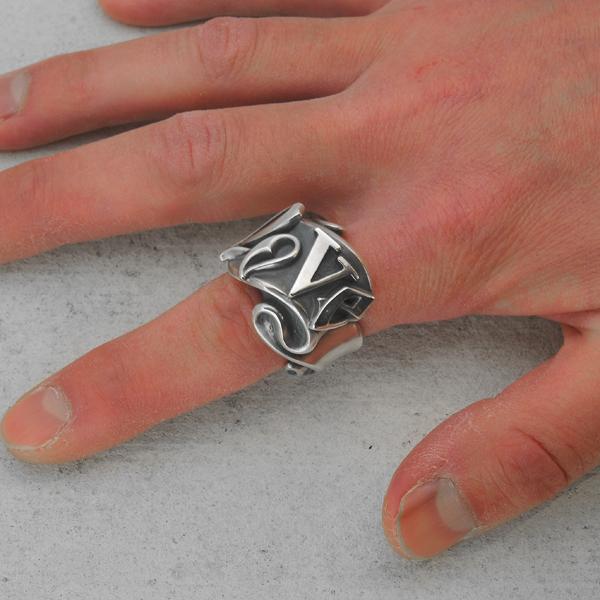 Rat Race ラットレース　R.A.W Rat Another World ラットアナザーワールド　Solid Letter Ring LOVE ソリッドレターリング ラブ　RAWR-8Lの画像