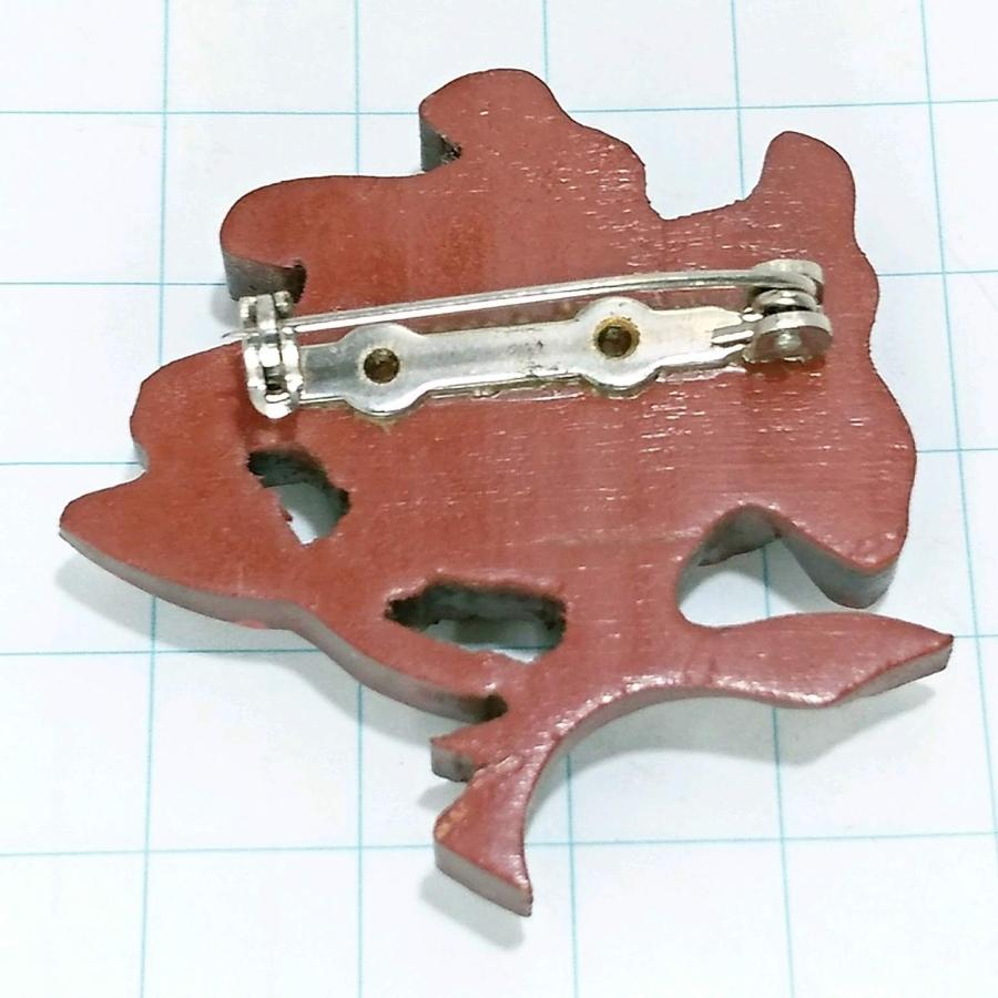 送料無料)ビンテージ☆木彫り 椿モチーフ☆アンティークブローチ