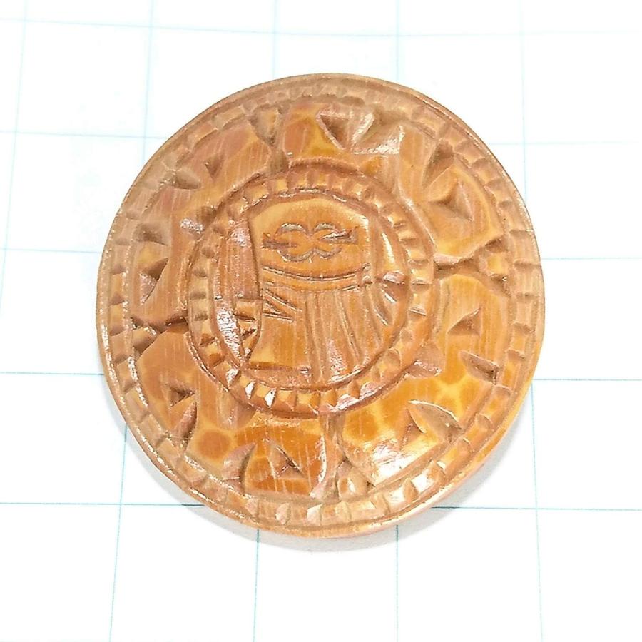 送料無料)ビンテージ☆木彫り アイヌ少女☆アンティークブローチ