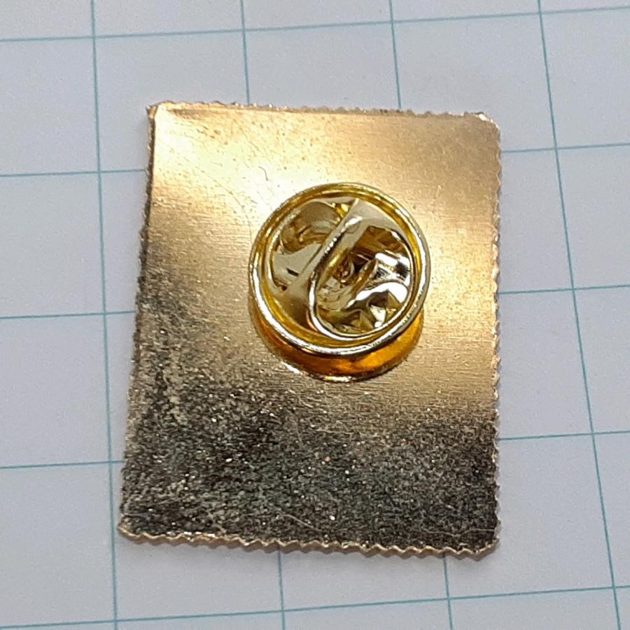 送料無料)ファッションブランド ウンガロ 輸入 ピンバッジ ピンズ PINS