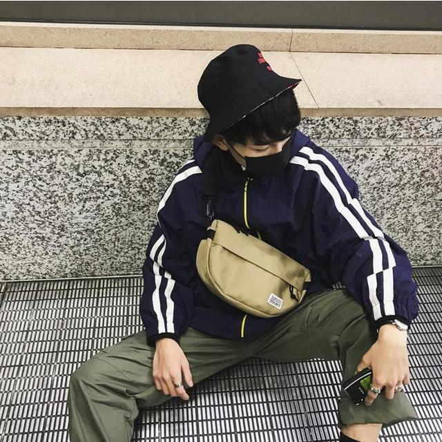 ショルダーバッグ ボディバッグ サコッシュ 斜めがけ 軽い 大きめ