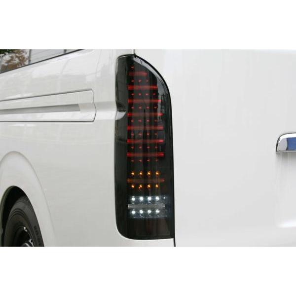 200系ハイエース用　ファイバーテール　インナーブラック　新品未使用 ハイエース 200系 LEDテールランプ ファイバールック ブラックインナー