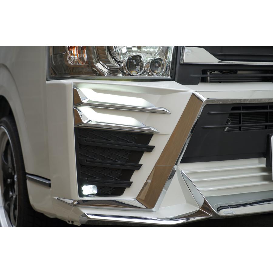 新品ハイエースボディ＆新品シャーシ(マスタング) 新品ハイエース