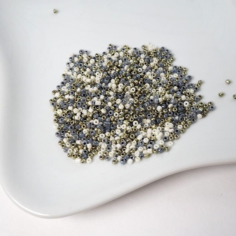 BLAZE ガラスビーズ 丸小ビーズ シックカラーMIX 15g 約2mm シード