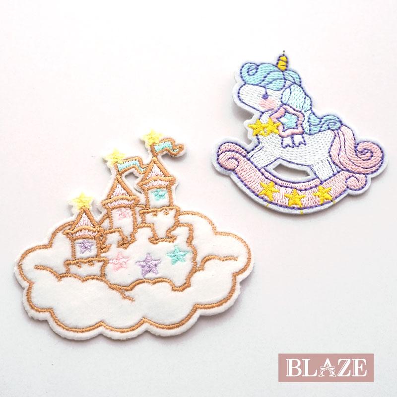 BLAZE 刺繍ワッペン アイロン 接着 ゆめかわ 虹 月 ハンドメイド