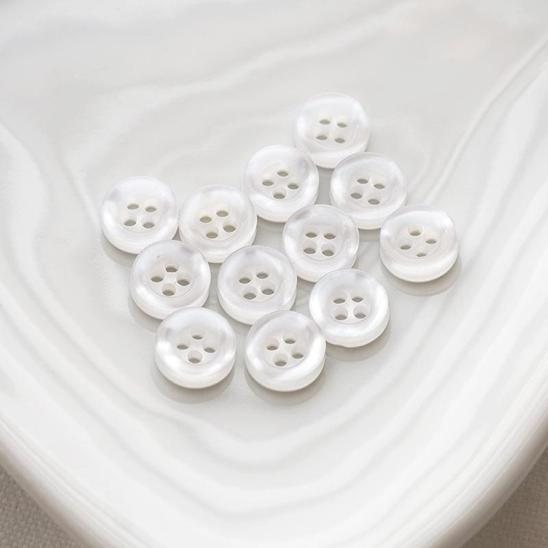 BLAZE 12個入り プラスチック ボタン 直径9mm シンプル 四つ穴 商用