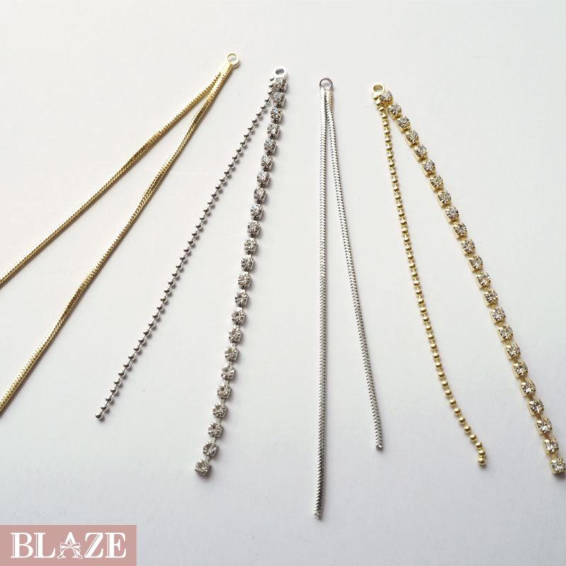 小物１ 装飾的メタルペンダント タッセル付き BLAZE（手芸） メタルチャーム ゆらゆら チェーン タッセル カン付き