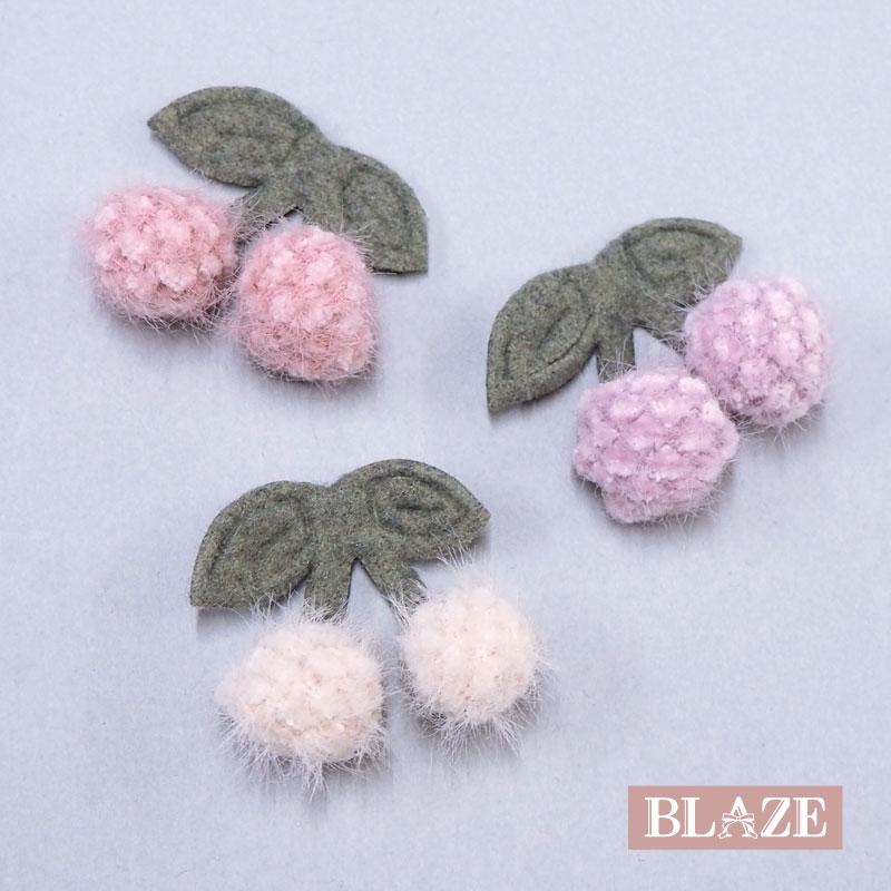 BLAZE モチーフ パーツ ウールビーズ チェリー ハンドメイド クラフト