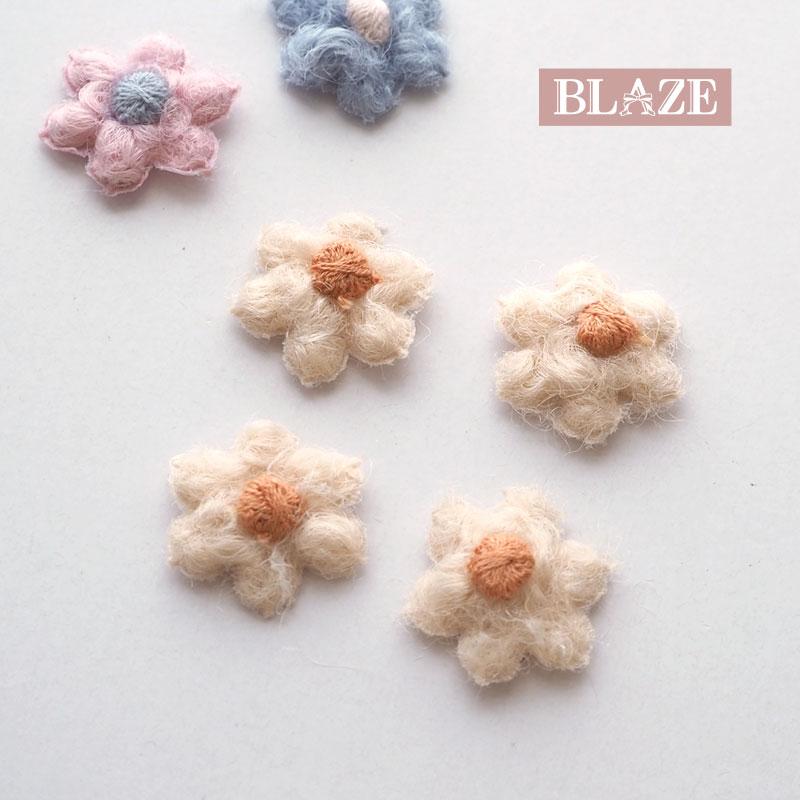 BLAZE（手芸） 4個セット モチーフ パーツ プチ フラワー モヘア