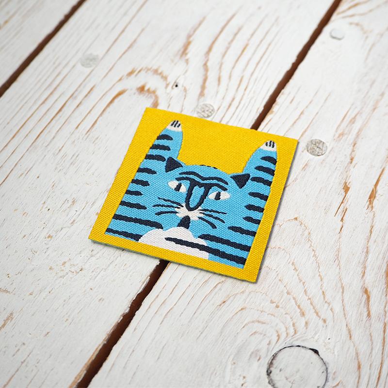 BLAZE 刺繍 タグ タイガー 虎 アニマル 動物 カラフル ハンドメイド