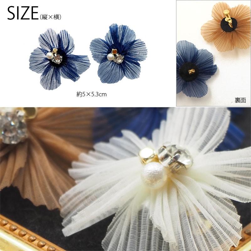 No.726【10ペア】お花 ブルーグレー ハンドメイド ピアス イヤリング インディゴブルーのお花のピアス(陶器)／イヤリング - TOMI-kobo