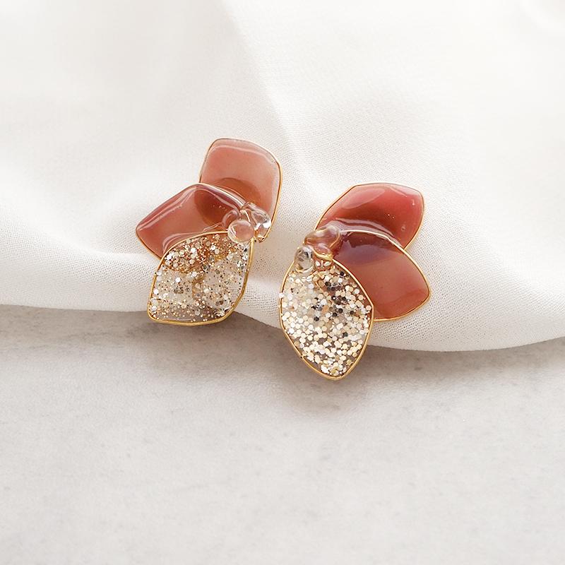 BLAZE ピアス イヤリング 花びら くすみカラー 花 フラワー レジン