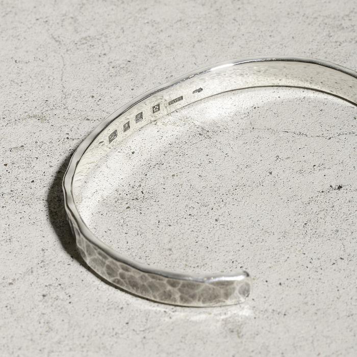 VIVIFY ビビファイ バングル ブレスレット シルバー Back Hallmarks Bangle/Hammered finish/Middle | VIVIFY | 04