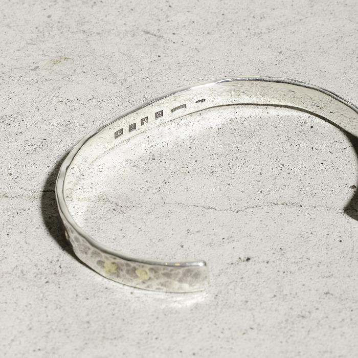 VIVIFY ビビファイ バングル ブレスレット シルバー Back Hallmarks Bangle/Hammered finish/Middle w/gold | VIVIFY | 04