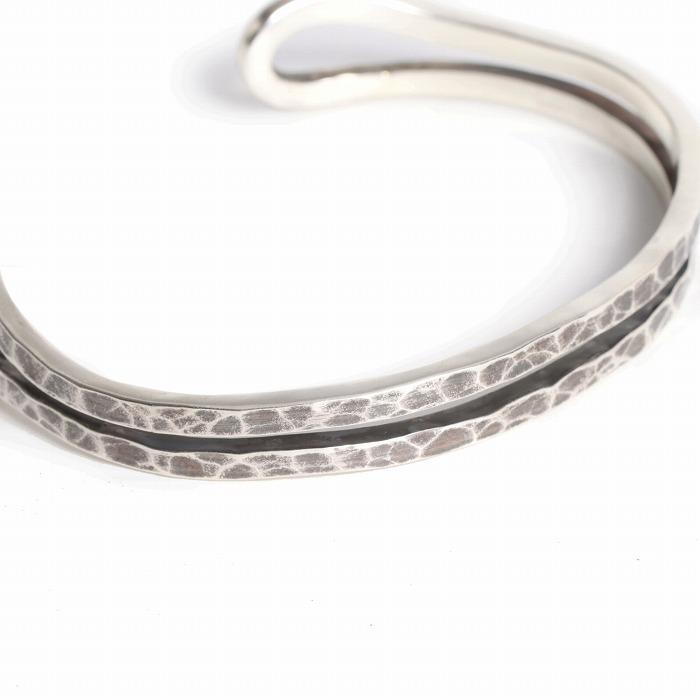 VIVIFY ビビファイ バングル ブレスレット シルバー Loopin’ Bangle/ Hammered finish | VIVIFY | 03