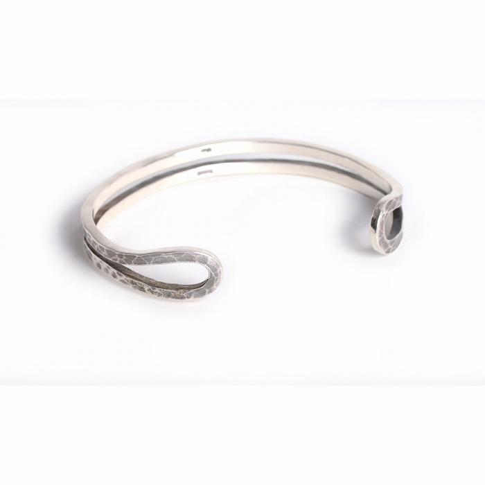 VIVIFY ビビファイ バングル ブレスレット シルバー Loopin’ Bangle/ Hammered finish | VIVIFY | 05