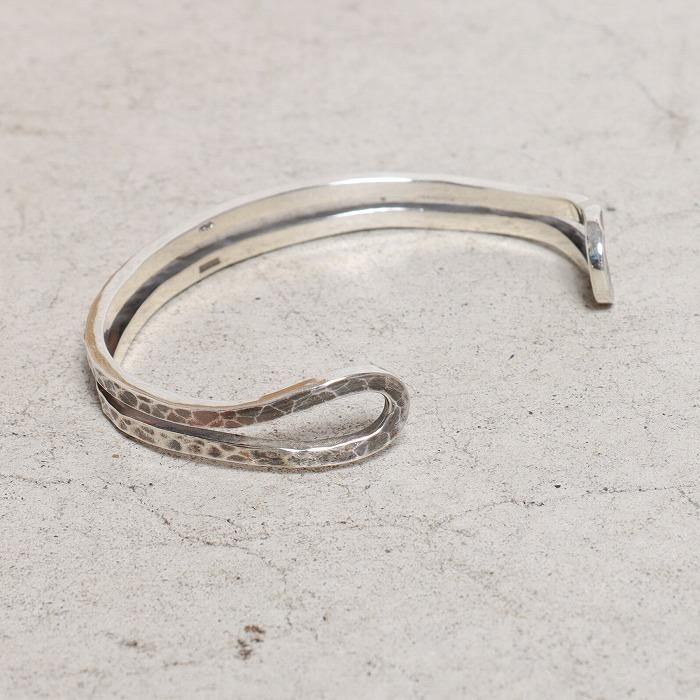 VIVIFY ビビファイ バングル ブレスレット シルバー Loopin’ Bangle/ Hammered finish | VIVIFY | 09