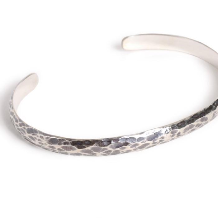 VIVIFY ビビファイ バングル シルバー Back Hallmarks Bangle/Hammered finish/Round | VIVIFY | 02