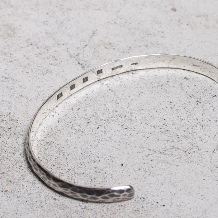 VIVIFY ビビファイ バングル シルバー Back Hallmarks Bangle/Hammered finish/Round | VIVIFY | 04