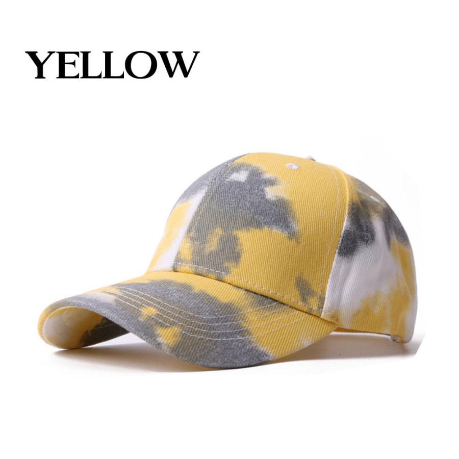 ベージュとホワイトのチェックキャップ クロックス（crocs）（メンズ、レディース）サンダル クラシック