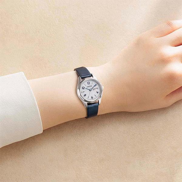 美品　ティソ　シルバー アナログ腕時計　レディース wicca（ウィッカ） 入学祝い 就職祝い シチズン ソーラー レディース