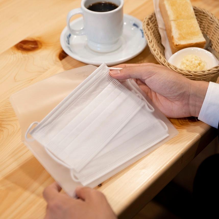 銅の力で99.9％抗菌認証【抗菌マスク保管ケース】 持ち運び 携帯用 薄型 軽量 持ち歩き お金 スマホ マスク長持ち 除菌 マスクケース マスク コロナ |  | 05