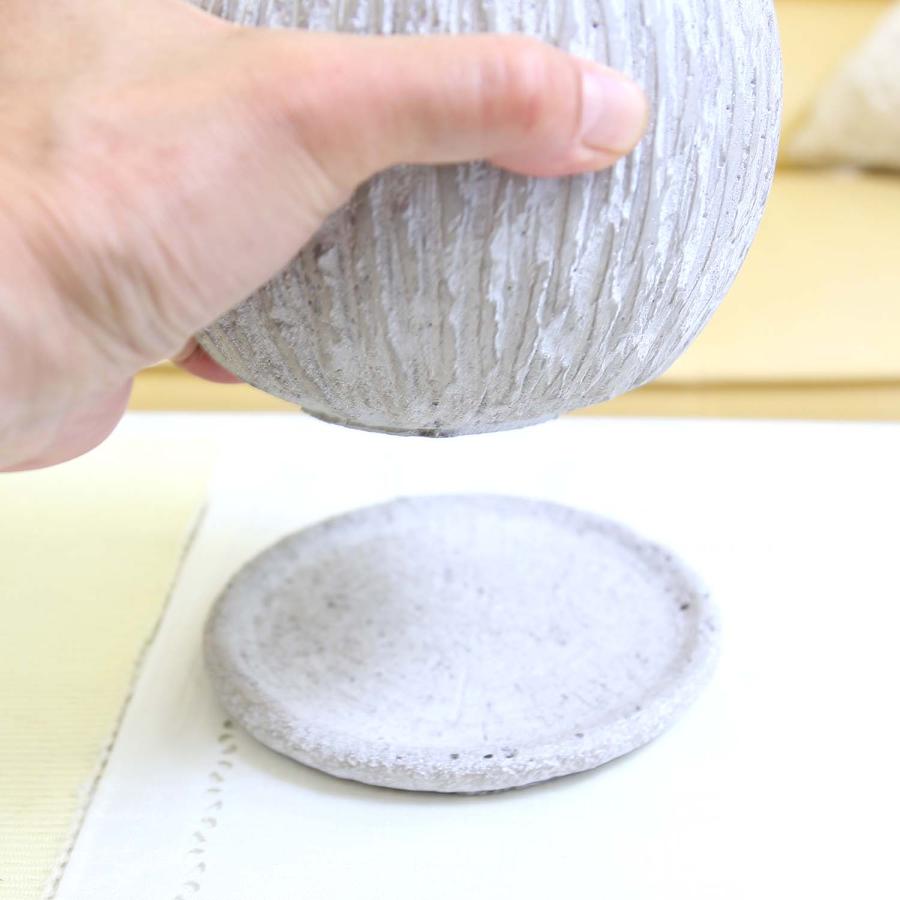 空気を浄化するといわれているサンスベリア 5号 セメント鉢 丸ボール形