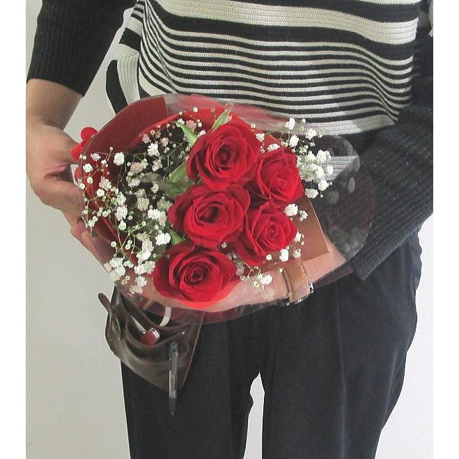 バラの花束/赤バラ5本とカスミソウのブーケ : フラワーギフト ブルー