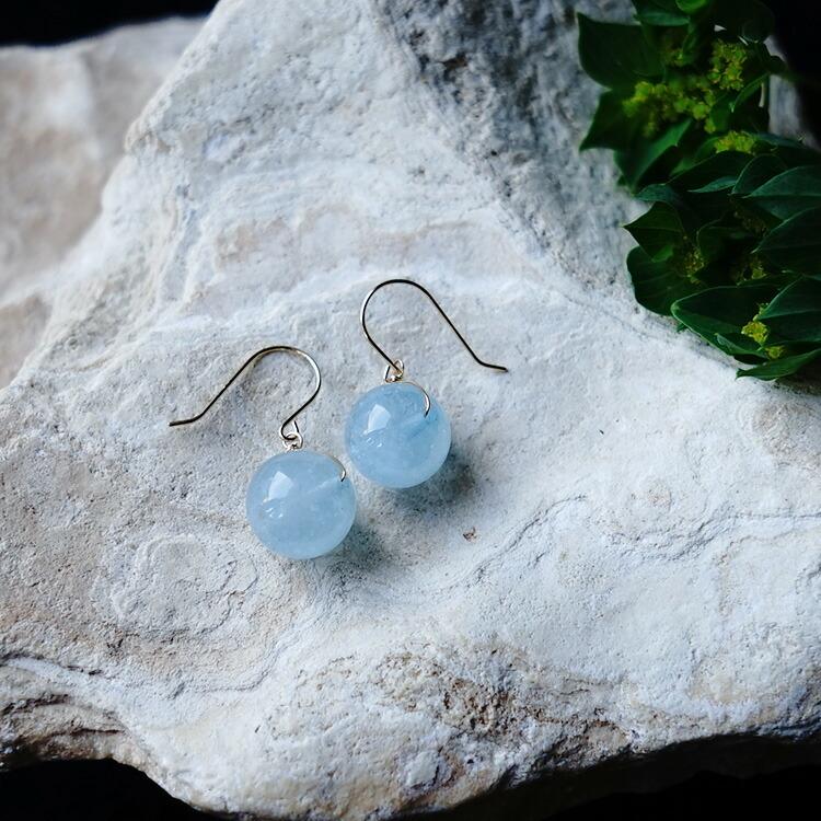 ブルームーンストーンピアス/K18/フックピアス/透明度良い/マーキスカット ブルームーンストーンピアス/K18/フックピアス/透明度良い