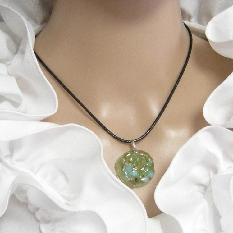 天然石 オルゴナイト ペリドット アマゾナイト 薔薇 ペンダント  